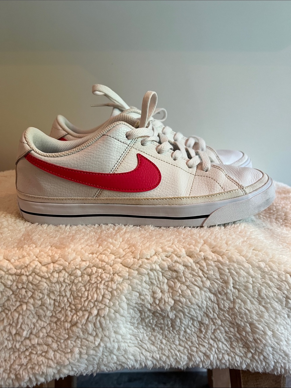 Women Nike White Low-Top Sneakers with Red Swoosh